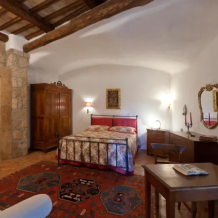 La Casa Degli Archi Pensión 2*